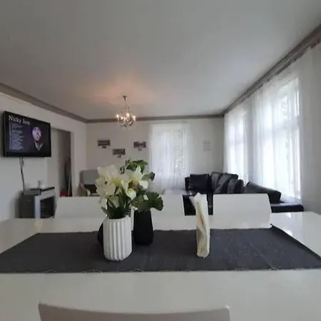 Apartment Nice & Cozy 4-rooms In Centrum *