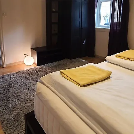 Nice & Cozy 4-rooms In Centrum Apartment