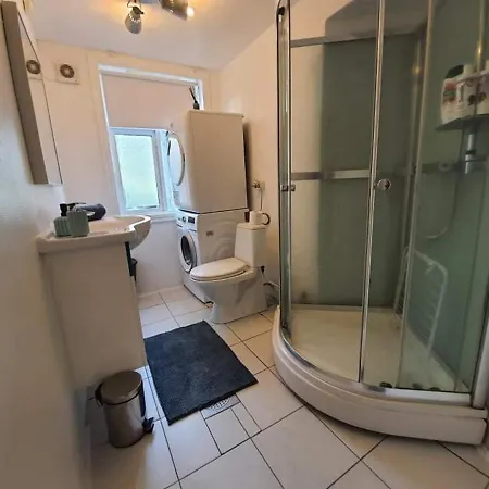 アパート Nice & Cozy 4-rooms In Centrum スタヴァンゲル