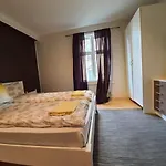 Nice & Cozy 4-rooms In Centrum Daire