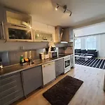 Daire Nice & Cozy 4-rooms In Centrum *