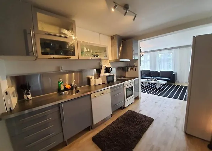 Apartamento Nice & Cozy 4-rooms In Centrum *